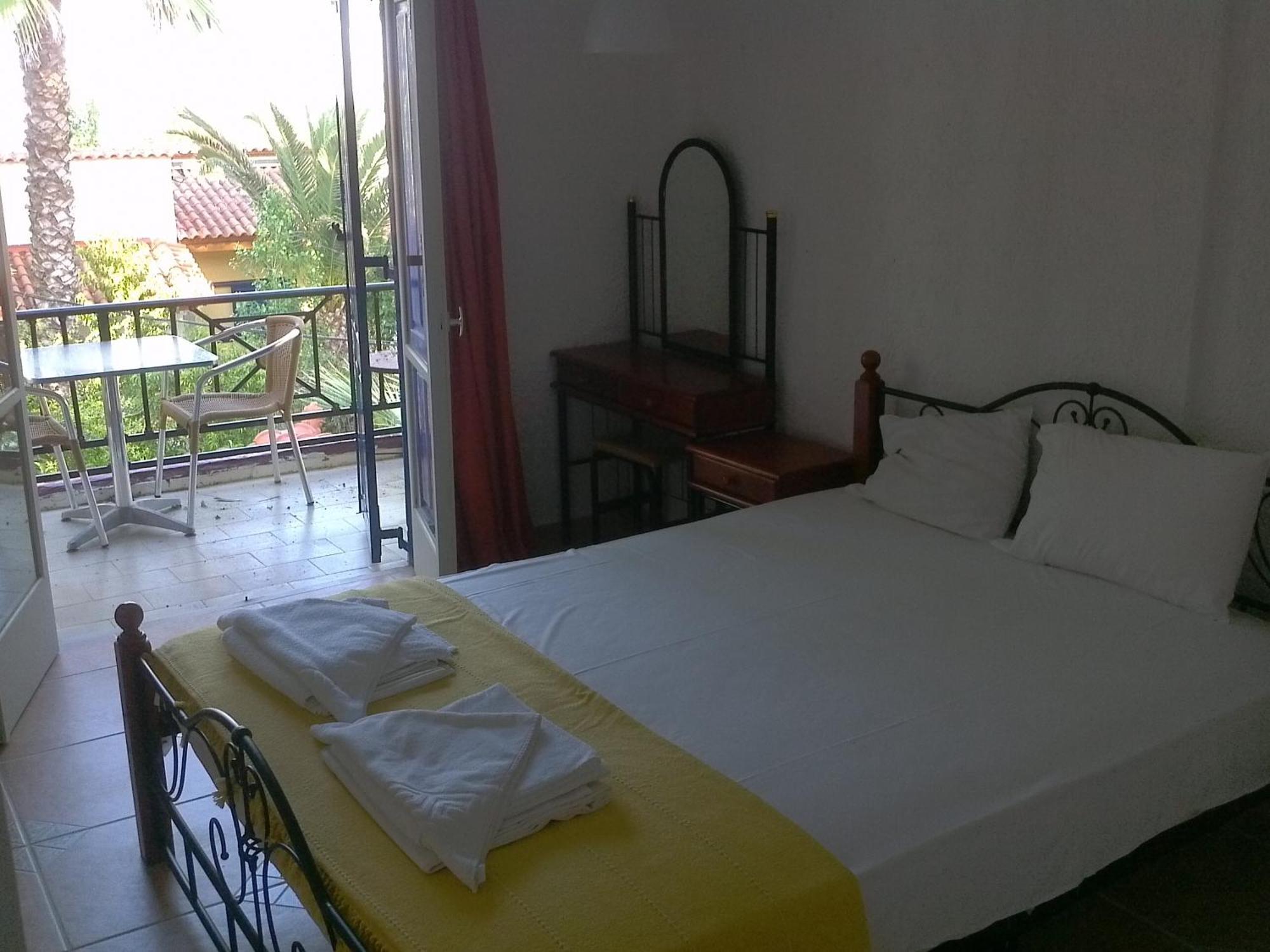 9 Musses Hotel Apartments Skala Mistegnon Exterior photo