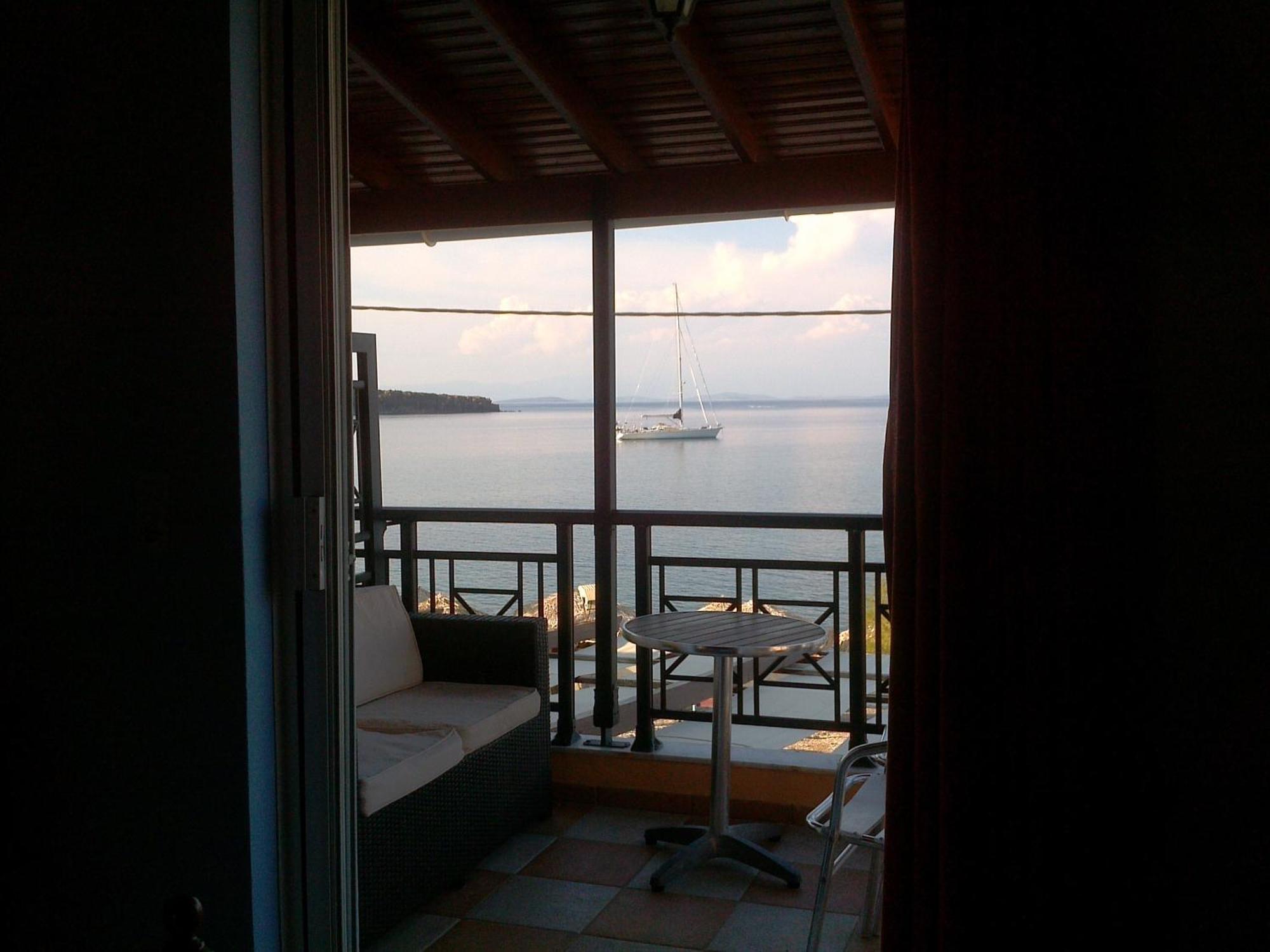 9 Musses Hotel Apartments Skala Mistegnon Room photo