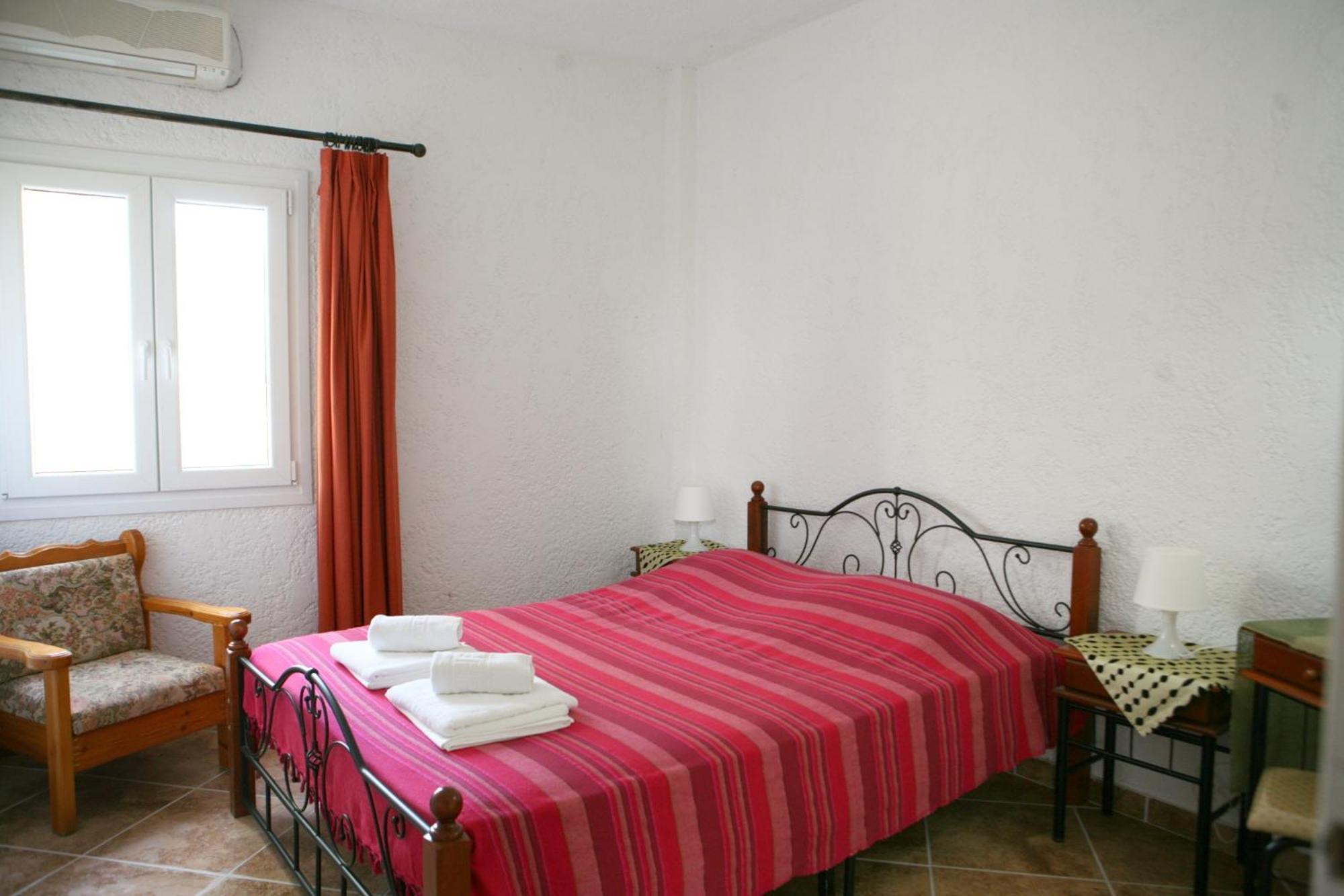 9 Musses Hotel Apartments Skala Mistegnon Room photo