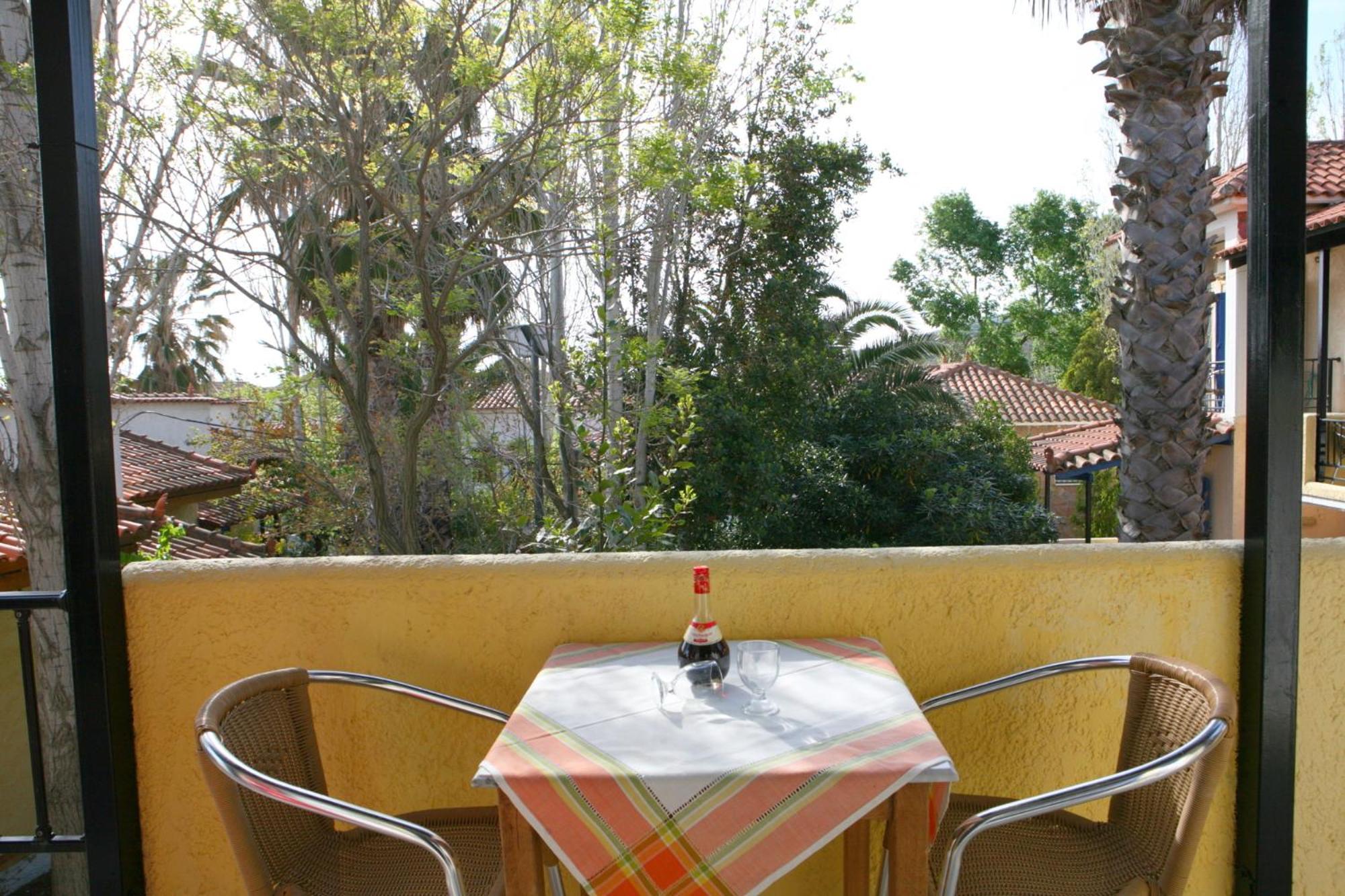 9 Musses Hotel Apartments Skala Mistegnon Exterior photo