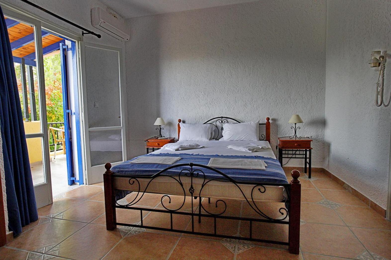 9 Musses Hotel Apartments Skala Mistegnon Room photo